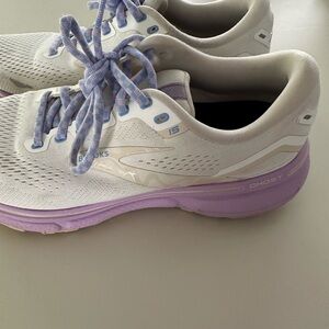 Brooks women’s Ghost 15 Special Movement Moment